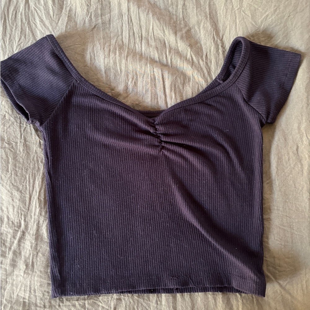 American Eagle Outfitters Purple Crop Top with Scoop Neck and Short Sleeves
